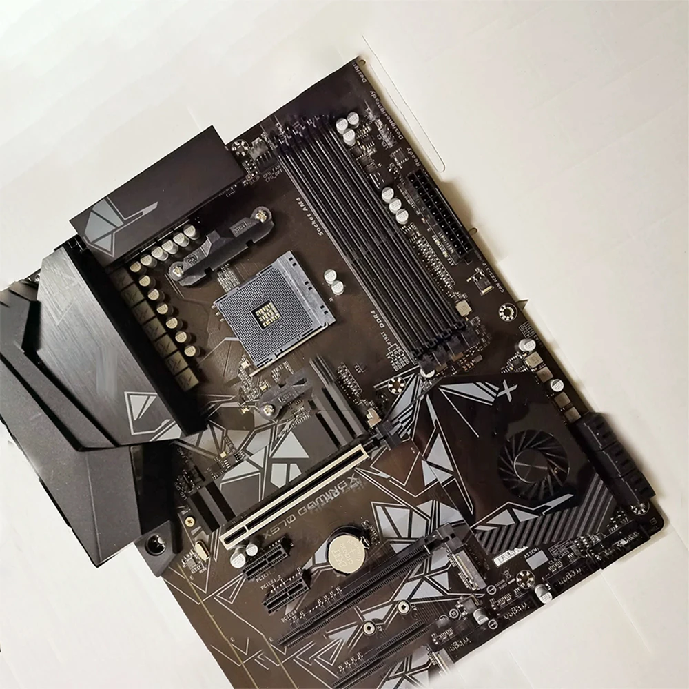 El tablero de juego X570 GAMING X AMD admite la placa base Ryzen R7 - imagen 4