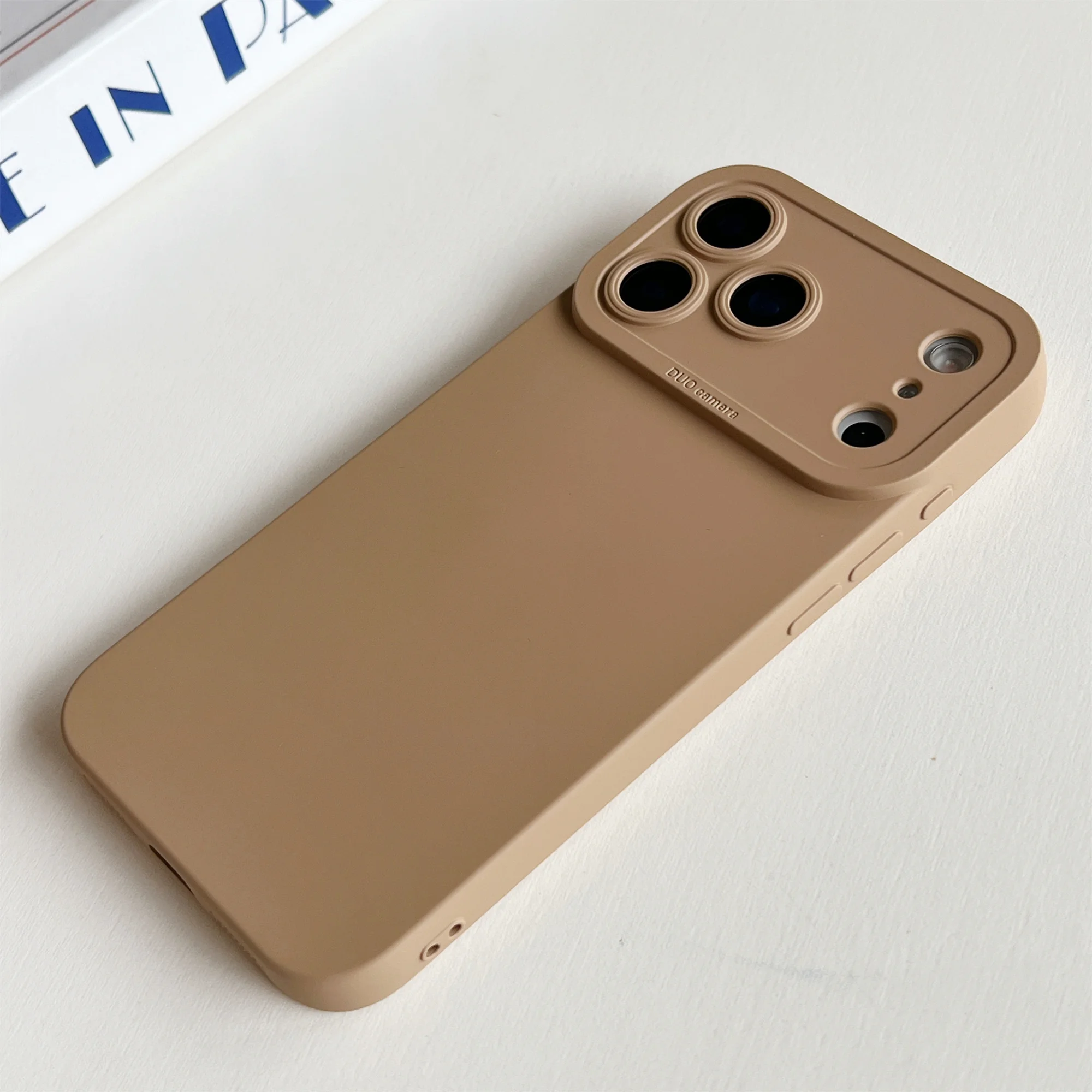 Para iPhone 17 16 15 Pro Max Plus cubierta de parachoques suave de TPU a prueba de golpes nueva funda de teléfono de silicona líquida amarilla para iphone 17 Pro Max - imagen 4