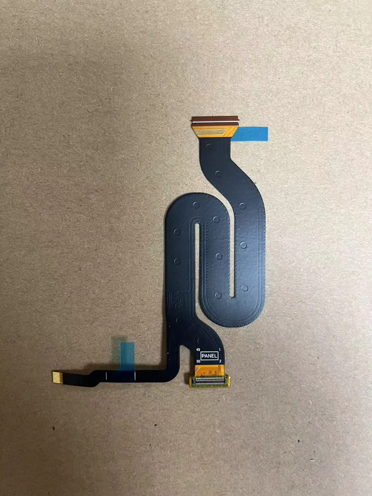 Cable flexible LCD Compatible con Microsoft Surface Go 2 (1901 / 1926 / 1927) - imagen 2