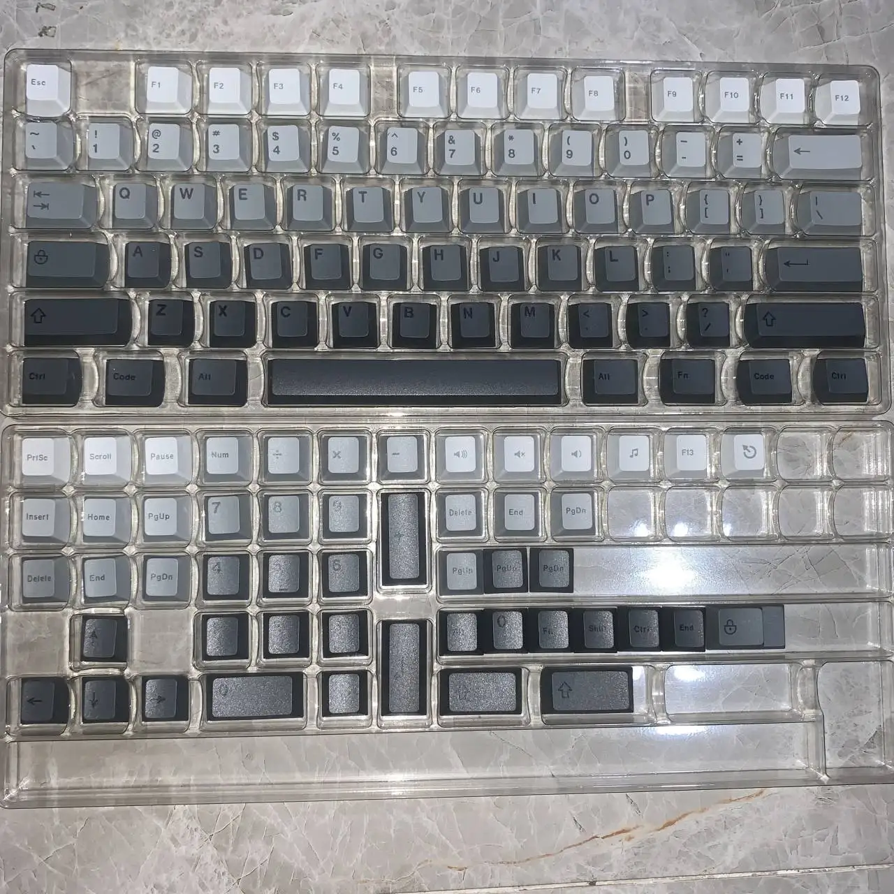 Sublimación de tinte, teclas con gradiente púrpura, material PBT inciso superior/lateral, 124 teclas, perfil de cereza por teclas por tastier - imagen 5