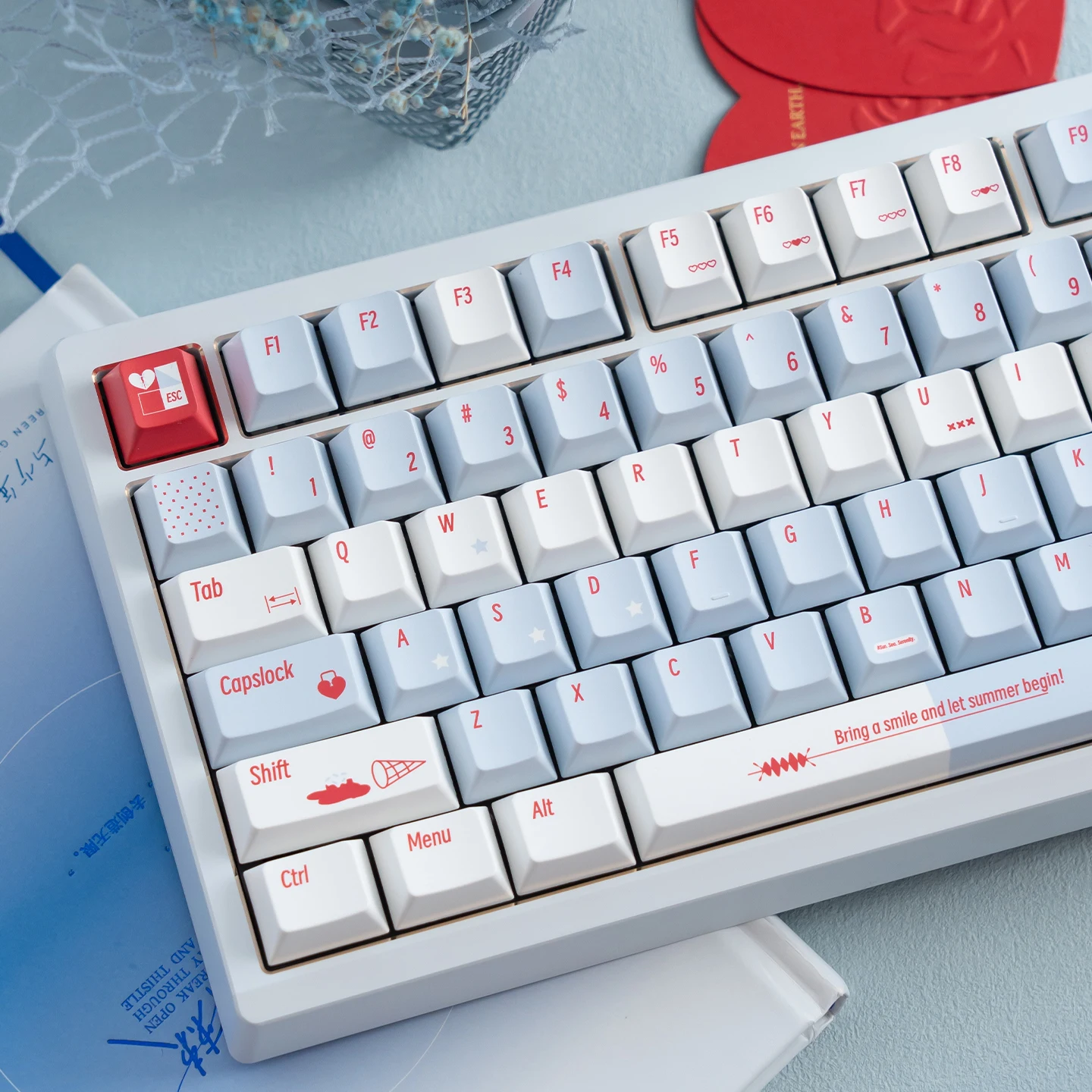 Tapa de tecla de verano, contraste azul y rojo, sublimación Pbt, cereza Pbt, 152 teclas, 2,25/2,75U, barra espacial, diseño Alice, Iso - imagen 3