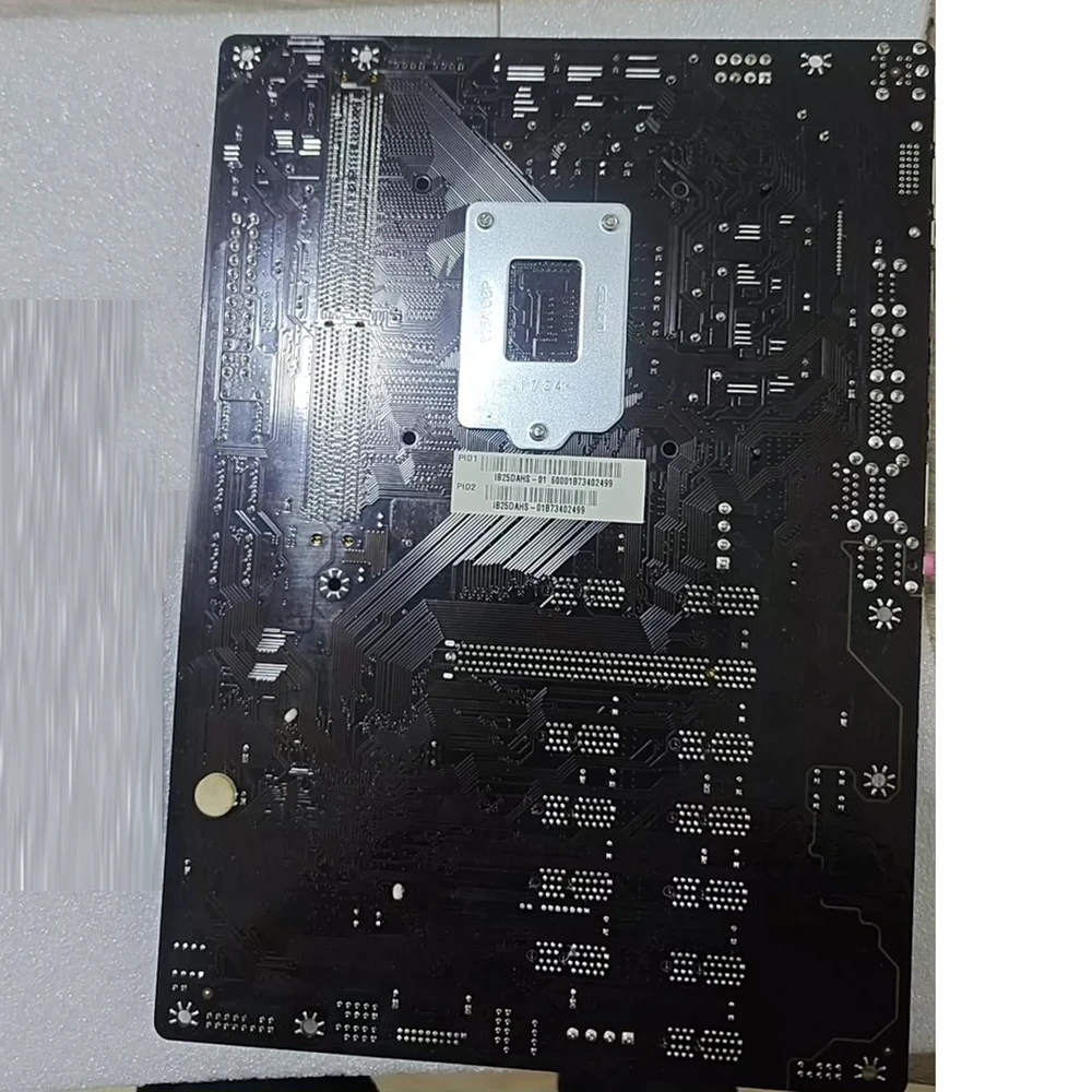 La placa base TB250-BTC LGA1151 DDR4 admite CPU de sexta y 7a generación - imagen 2