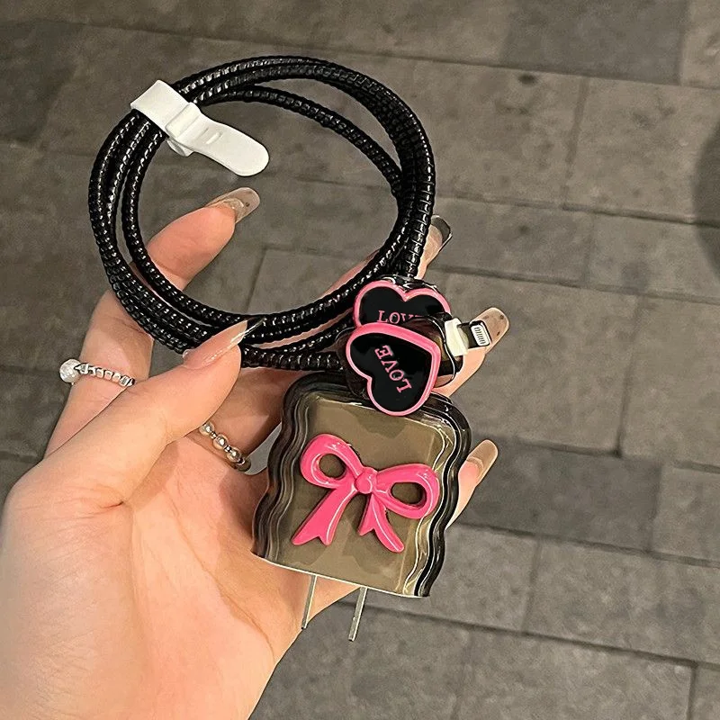 Funda de cargador con lazo rojo rosa 3D para IPhone, cubierta de protección de carga negra transparente, bonita, Corea, 11, 12, 13, 14, 18, 20W - imagen 4