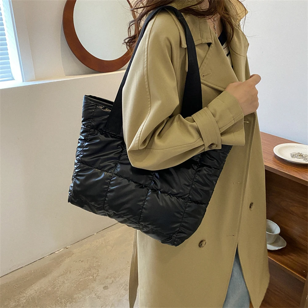 Bolso de mano acolchado de algodón de gran capacidad para mujer, Asa superior, bolsa de compras de rombos, sólido, para viajes de ocio - imagen 4