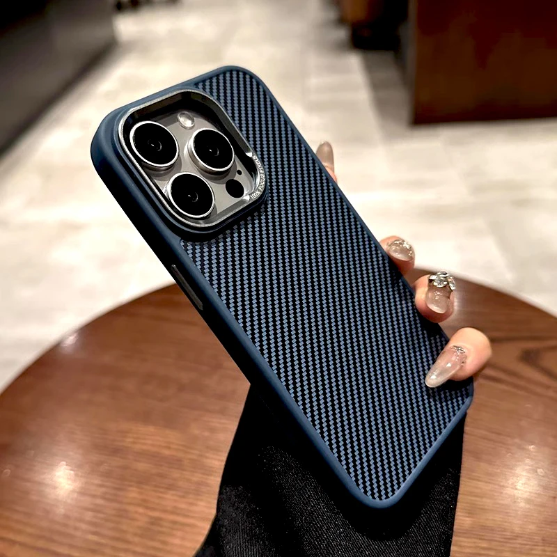 Funda de fibra de carbono segura Mag de lujo para iPhone 16 15 14 13 12 11 Pro Max Plus 16Pro 15Pro 14Pro para cubiertas de carga inalámbrica Magsafe