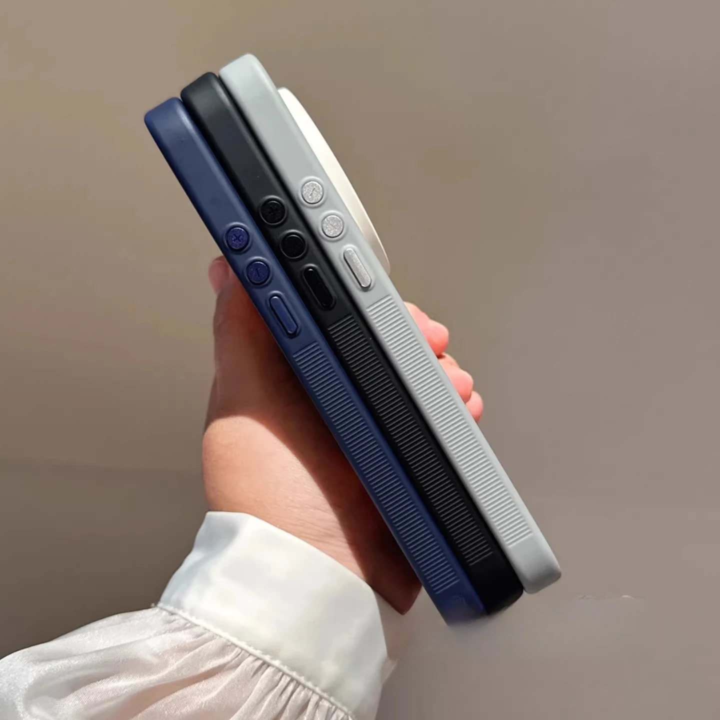 Para Xiaomi 17 Ultra Funda ligera de lujo magnética PC Funda agradable para la piel para Xiaomi17 Funda de parachoques Ultra absorbente de golpes - imagen 3