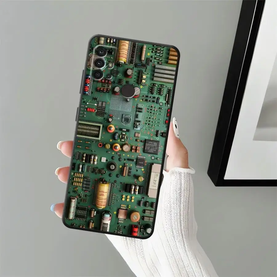 Circuito personalidad negro suave funda de teléfono para Motorola Mot G71 G32 G52 G53 G30 G50 Edge 20 Pro 30 Lite G51 G73 G60 G60s - imagen 5