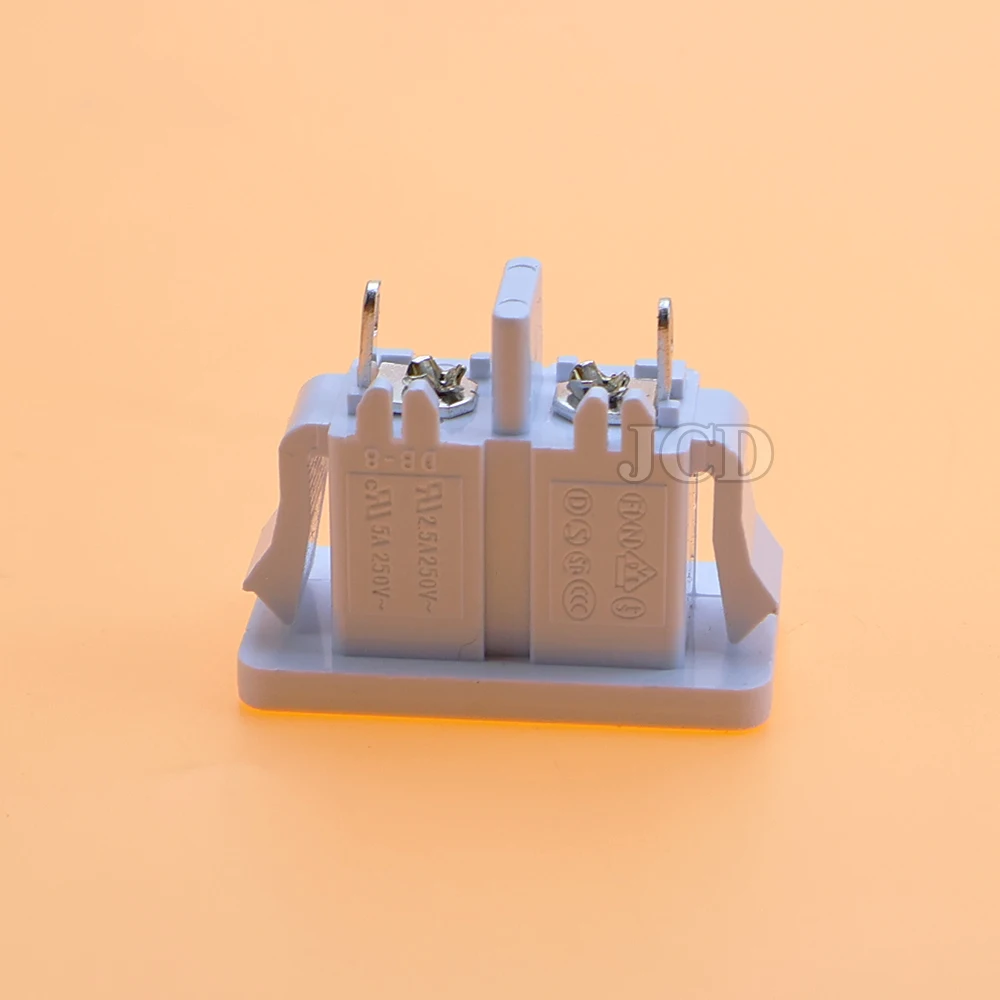 2 unids/lote alta calidad AC 250V 2.5A Iec320 C8 macho 2 pines conector de toma de entrada de alimentación 2,7x1,5x2,1 cm - imagen 4