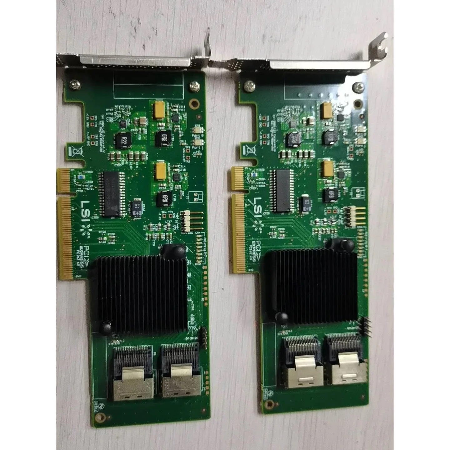 INSPUR 9211-8i YZCA-00019-101/102 6Gbps HBA LSI FW:P20 Modo IT ZFS FreeNAS unRAID + 2 * Cable SATA lsi 9211-8i HBA - imagen 5