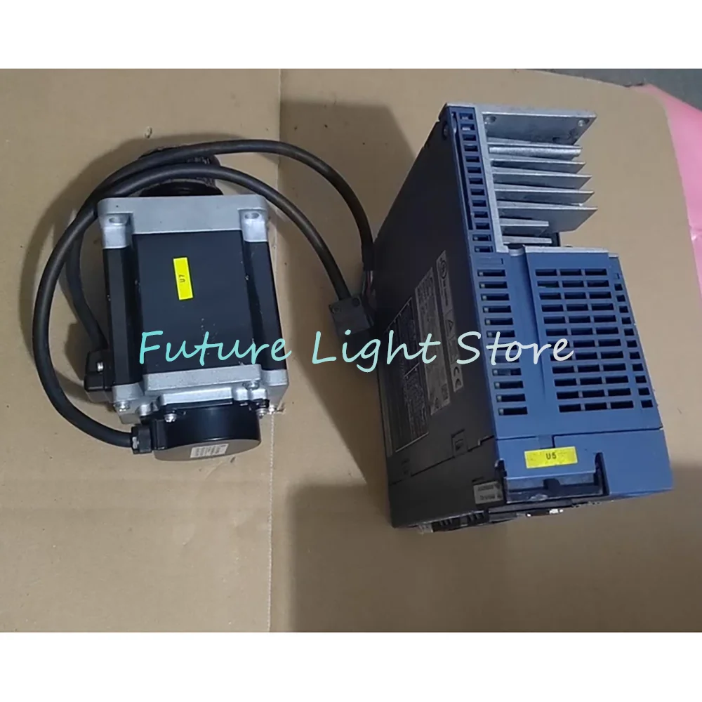 Servoaccionamiento RYH751F5-VV2 750W combinado con motor GYB751D5-RC2 - imagen 3