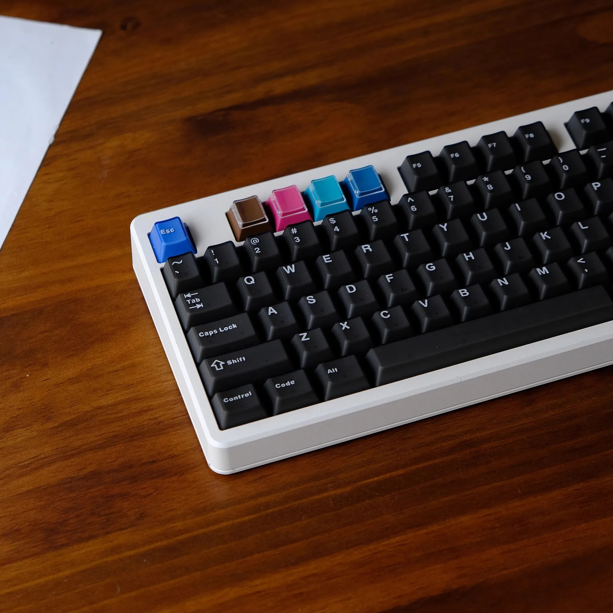 Juego de 122 teclas Aifei, teclas semitranslúcidas de neón, teclas ABS de doble disparo, teclas de perfil de cereza para teclado MX Switch - imagen 2