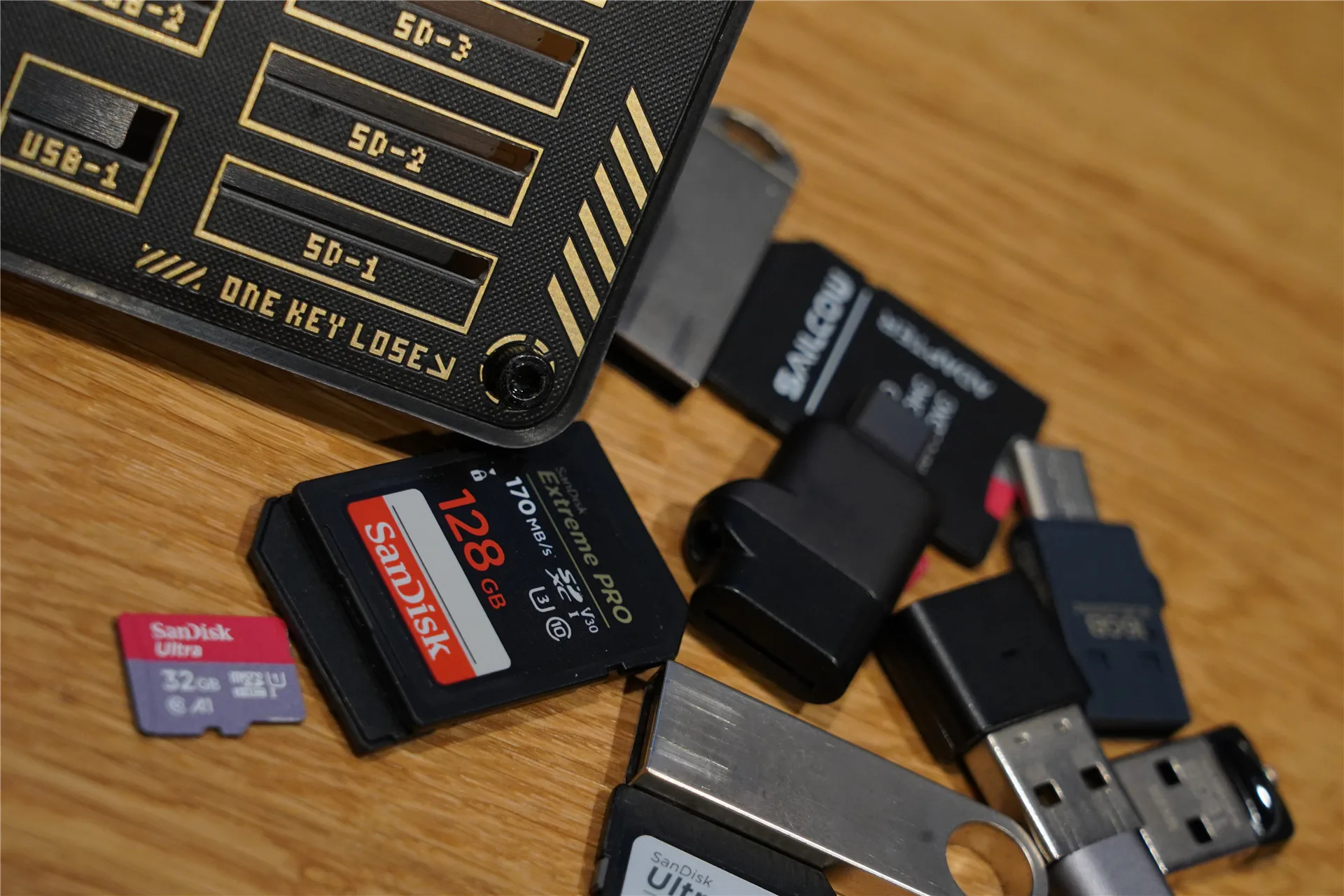 EleksMaker Tarjeta de memoria de madera Original tarjeta SD caja de almacenamiento de tarjeta TF adorno de mesa regalo para novio - imagen 5