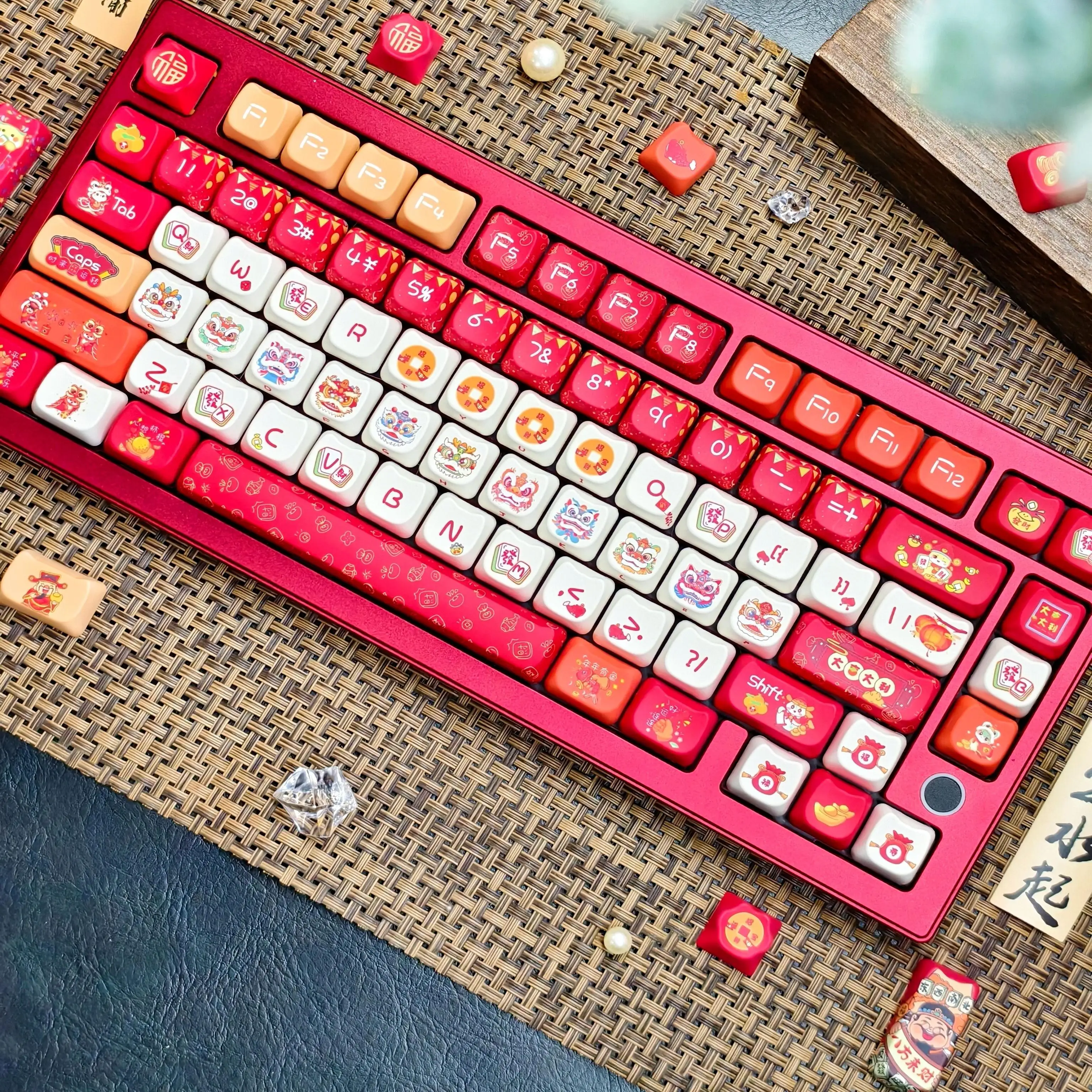 Juego de teclas con tema rojo de Año Nuevo, perfil MAO, lindas teclas con orejas de gato, sublimación térmica PBT, danza del león, teclas de teclado mecánico