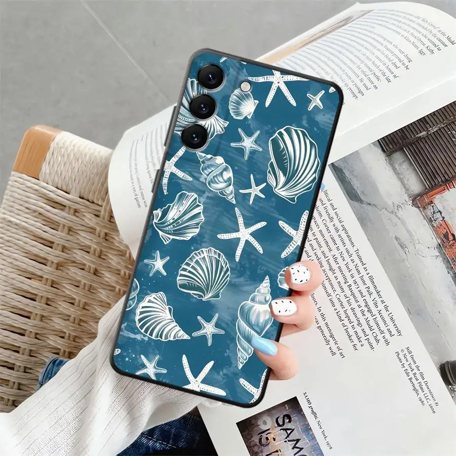 Funda para Samsung Galaxy A05 A06 A70 A10 A12 A04 A30 A15 A40 A16 A03 A50 A20 A13 funda negra suave para teléfono conchas marinas
