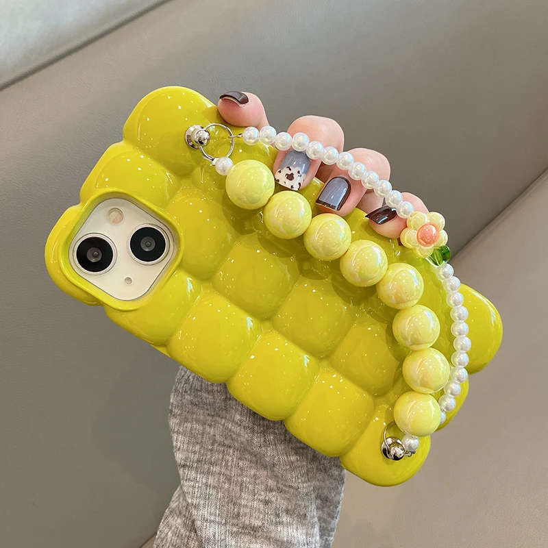 Funda iPhone 17 Pro Max con pulsera de perlas y cadena 3D hielo - imagen 5
