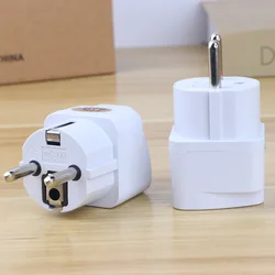 Adaptador Enchufe Universal Viaje – Blanco