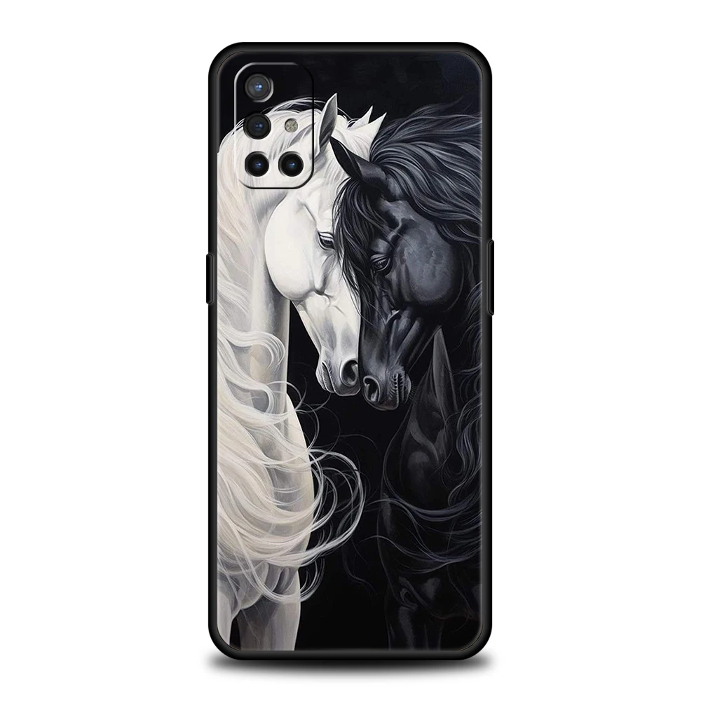 Funda de teléfono para OnePlus 13 12 11 10 9 Pro 9T 13R 12R 10R 9RT 10T 8T 8 Nord 2T CE 2 3 5G N30 cubierta negro blanco caballos galopando - imagen 3