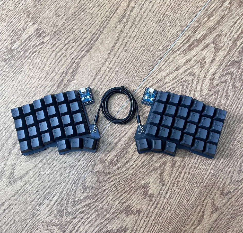 Teclado mecánico dividido con cable Silakka54, teclado dividido ergonómico de intercambio en caliente personalizado de modo único para juegos, compatible con QMK/VIAL