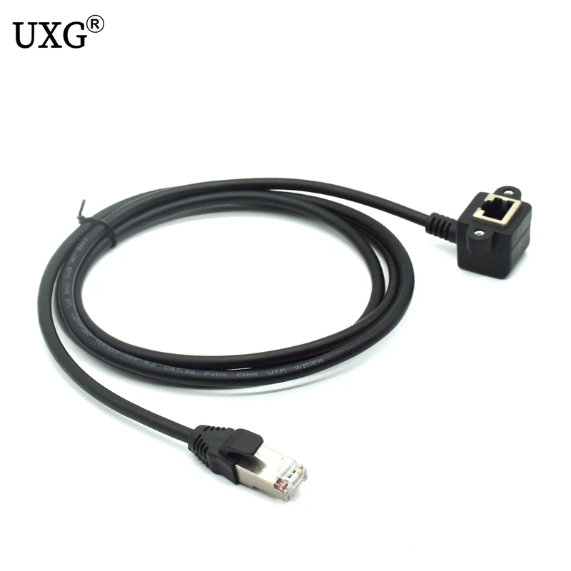 Cable RJ45 con conector en ángulo para instalación en espacios reducidos