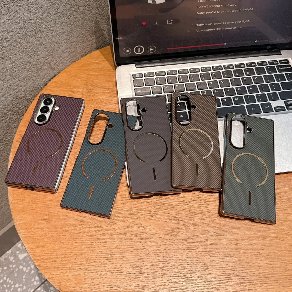 Para Samsung Galaxy Z Fold 7 funda dura de fibra de carbono carga inalámbrica magnética funda protectora trasera para Z Fold 7 6 5 4 3 Shell - imagen 3