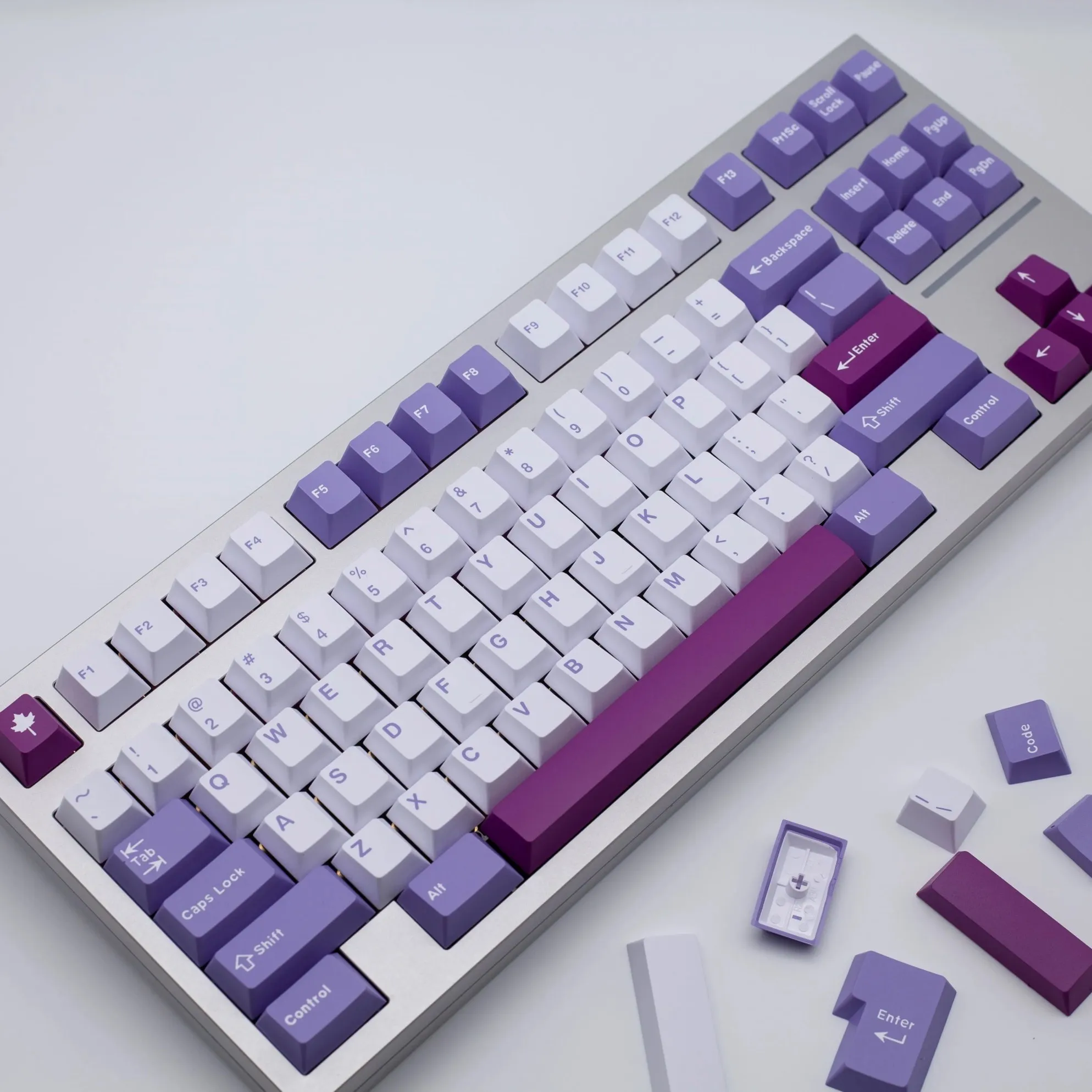 GMK-Teclado mecánico de doble disparo, accesorio mecánico de ABS, 172 teclas, con diseño ISO, en español y francés, modelo Tuzi Clone Cherry - imagen 4