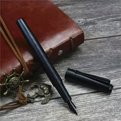 Pluma Estilográfica Samurái Negra Punta Titanio 0,5mm Tinta Recargable