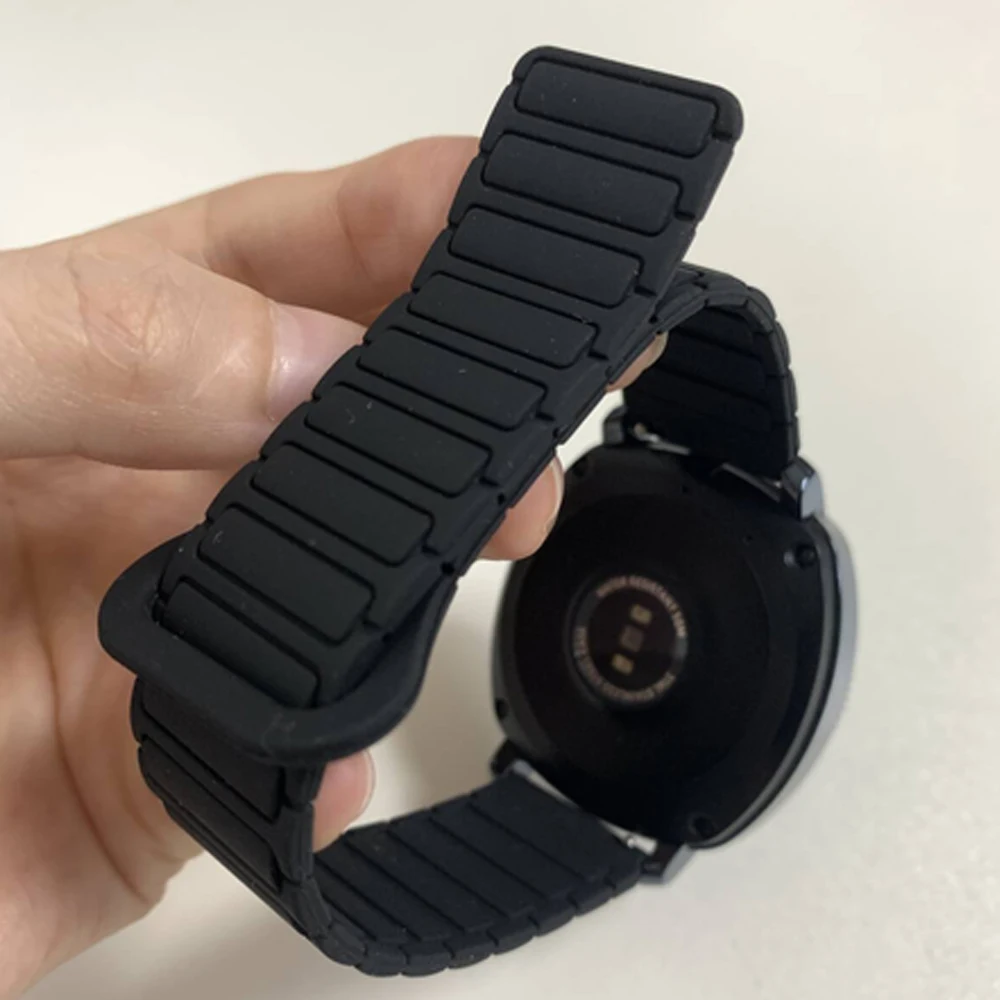 Pulsera magnética de silicona de 20mm y 22mm para Samsung Galaxy Watch 46mm 7 6 5 4 40-44mm correa suave 4 6 Classic Gear S3 reemplazar bandas - imagen 3