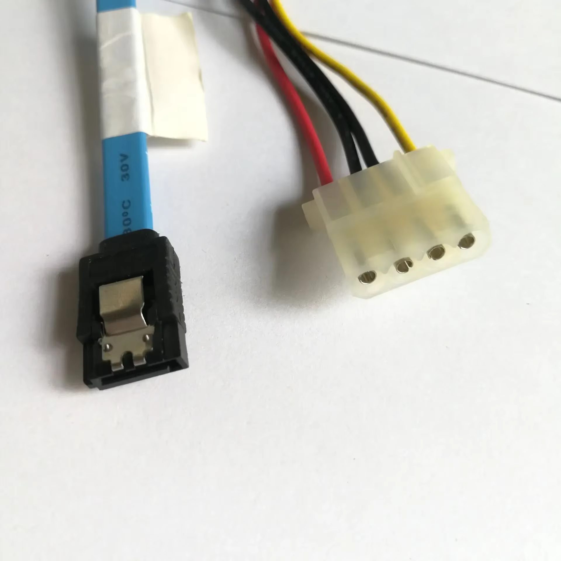 Cable SATA IDE 4 pines angular 90° para disco duro HDD - imagen 4