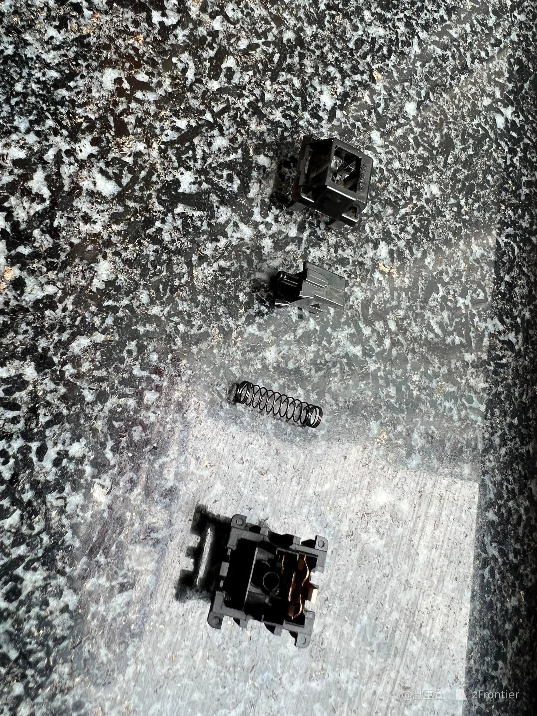 Keybox 43 Studio OPBlack Pro V2 interruptor 62g lineal POM Stem Manu por JWK JWICK interruptores - imagen 4