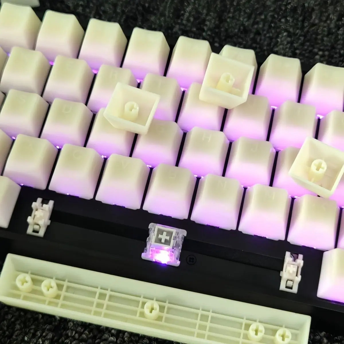 Teclas de pudín translúcidas retroiluminadas RGB de Jade blanco de 114 teclas, teclas PBT de doble disparo, perfil OEM para interruptores MX, teclado para juegos - imagen 3