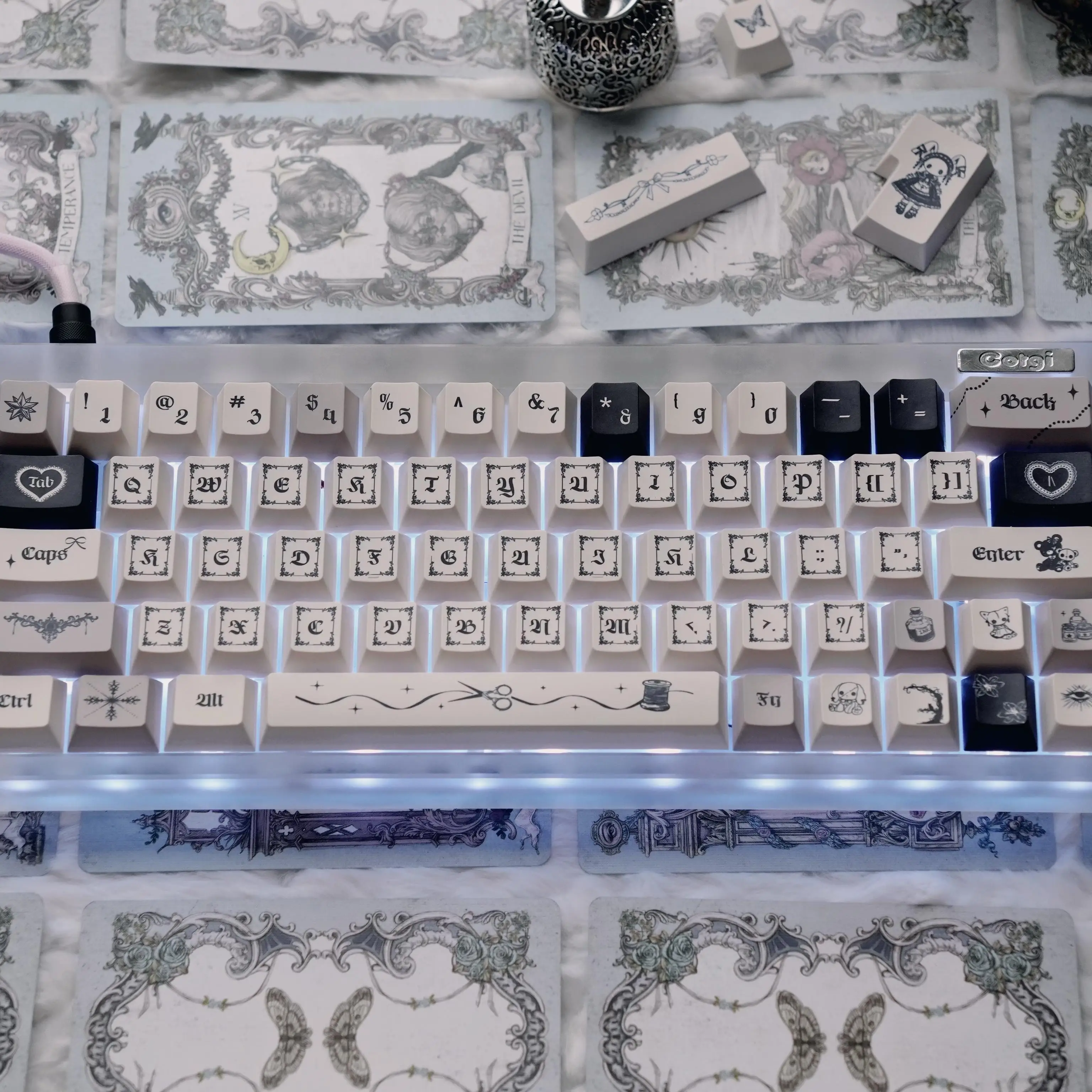 Miss Doll White Theme Keycaps Set PBT Cherry Profile 151key Custom Original Handmade Keycaps for Mechanical Keyboard Accessories - imagen 2