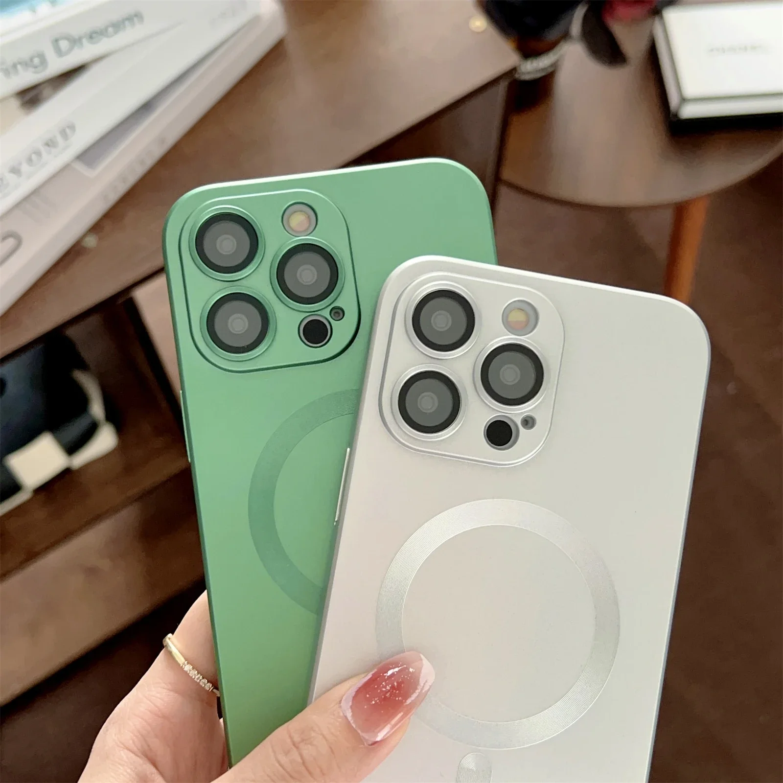 Funda de teléfono de carga inalámbrica Magsafe de lujo para iPhone 16 15 14 13 12 11 Pro Max Plus cubierta protectora de lente de parachoques mate magnética - imagen 3