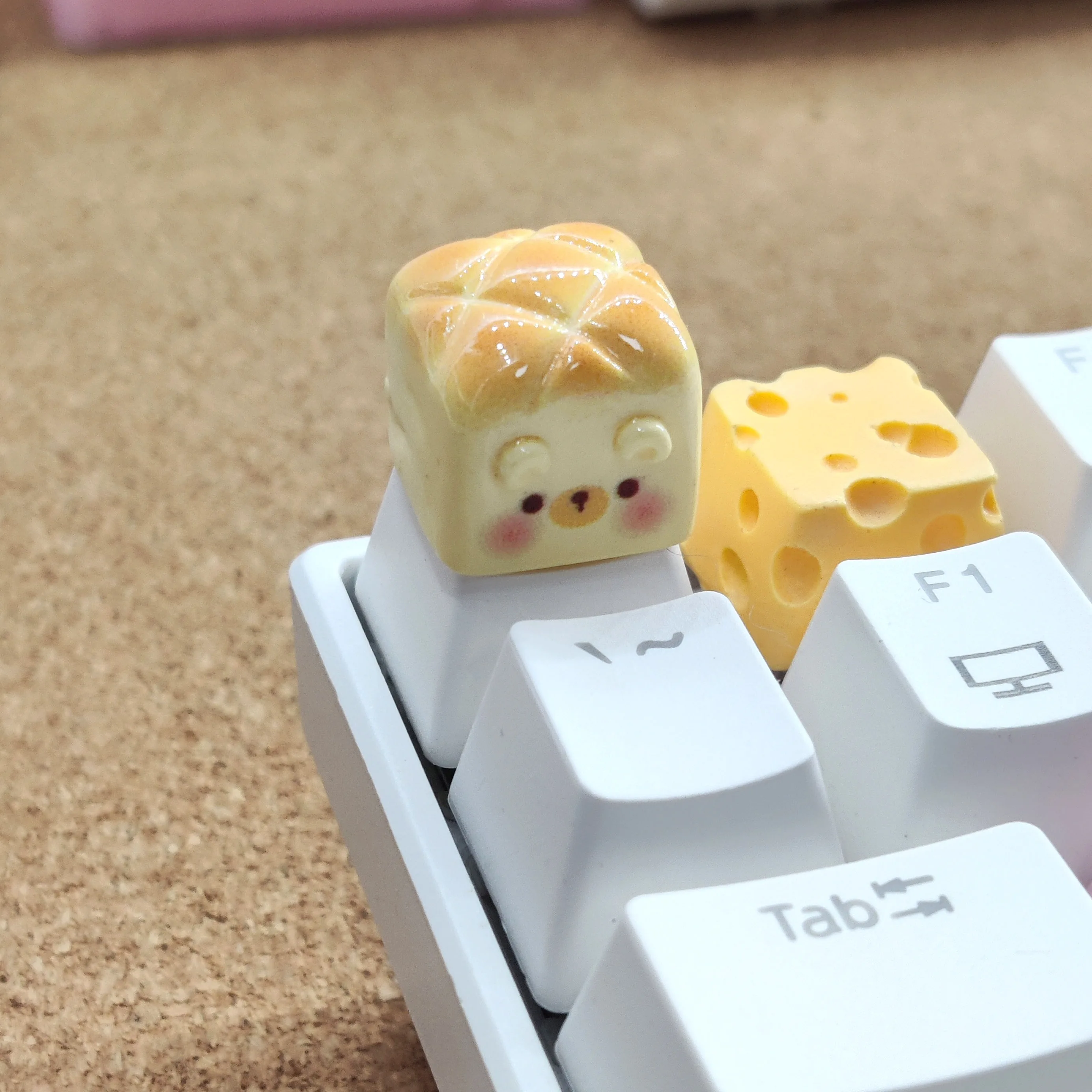 Tapa de tecla de teclado mecánico hecha a mano, personalidad, creatividad, tarta de huevo artesanal, Corgi, pedo, oso, amor, Chocolate - imagen 3
