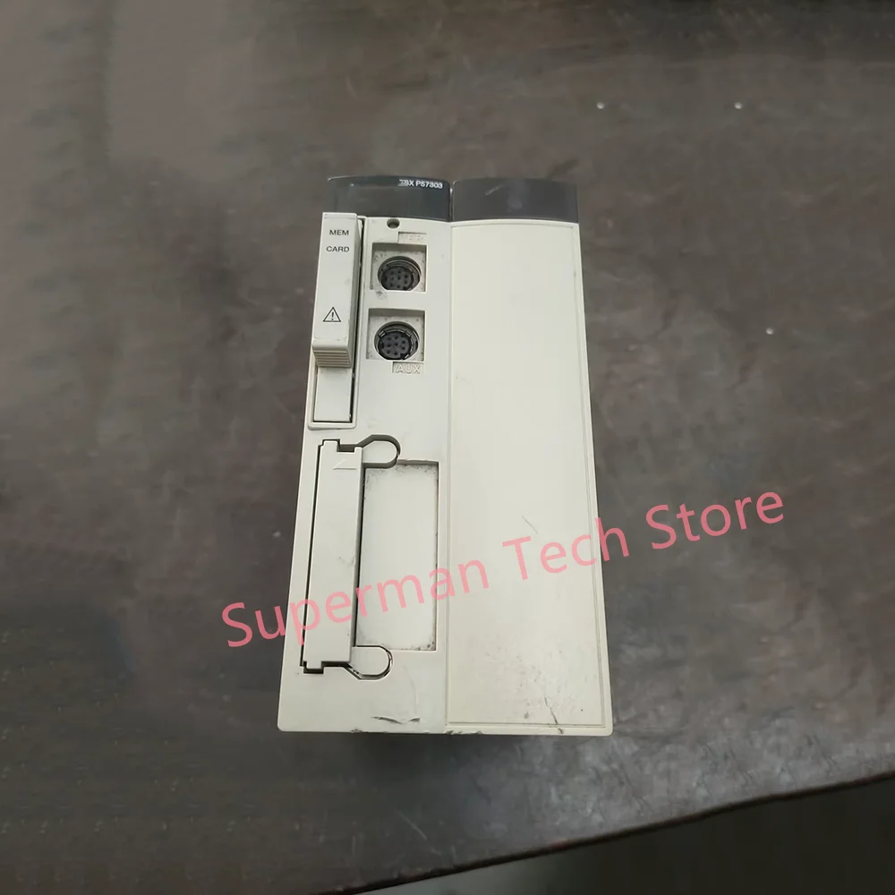 Controlador TSXP57303M - imagen 4