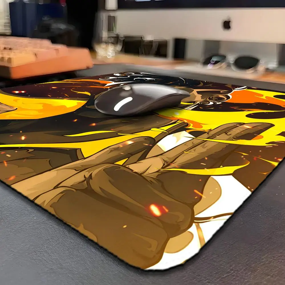 Alfombrilla de ratón con estampado HD de personajes del juego Valorants, ordenador XS, tamaño pequeño, borde de bloqueo, alfombrilla de mesa antideslizante, 40x45cm, teclado, alfombra para PC - imagen 3