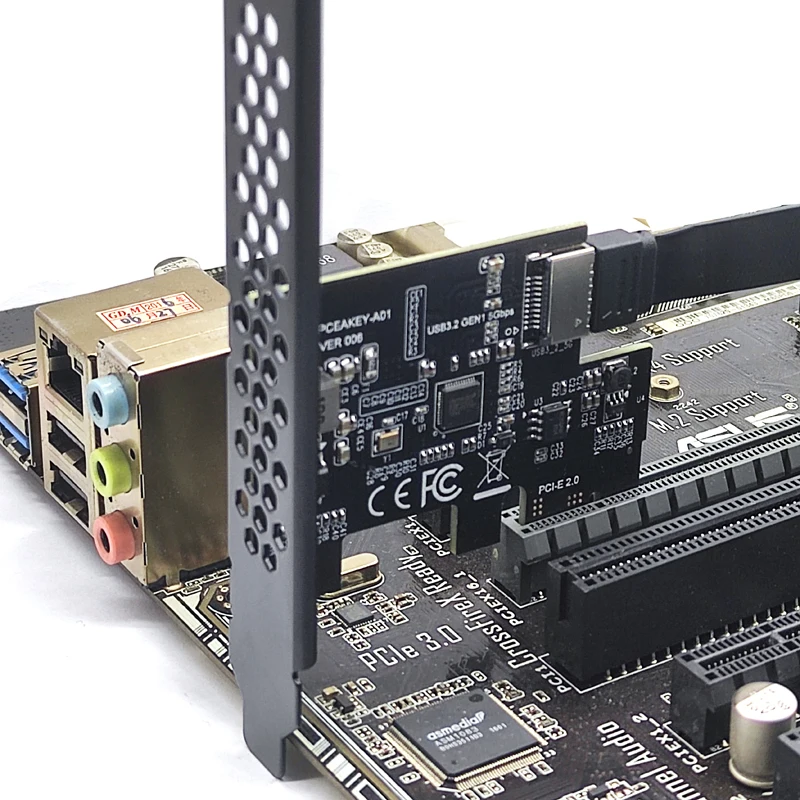 Adaptador PCIe USB-C para PC - Frontal de Expansión 3.2 Compacto - imagen 4