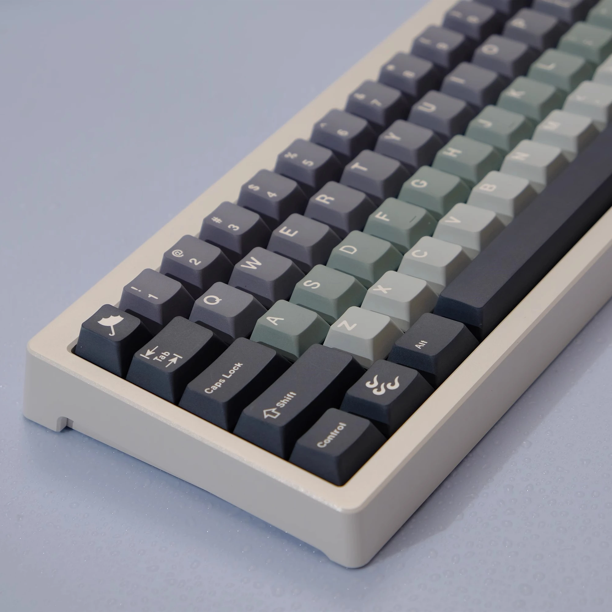 1 Juego de teclas GMK Storm, teclas de sublimación de tinte PBT, perfil de cereza, teclas a prueba de luz para Keychron 65 75% Poker GH60 GK64 FL980 - imagen 2