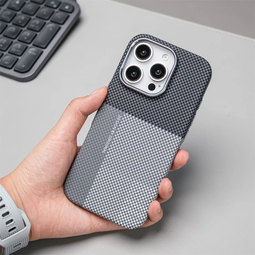 Hit Color textura de fibra de carbono MagSafe funda de teléfono para iPhone 17 16 15 14 Pro Max lente de aleación de carga inalámbrica cubierta dura esmerilada - imagen 3