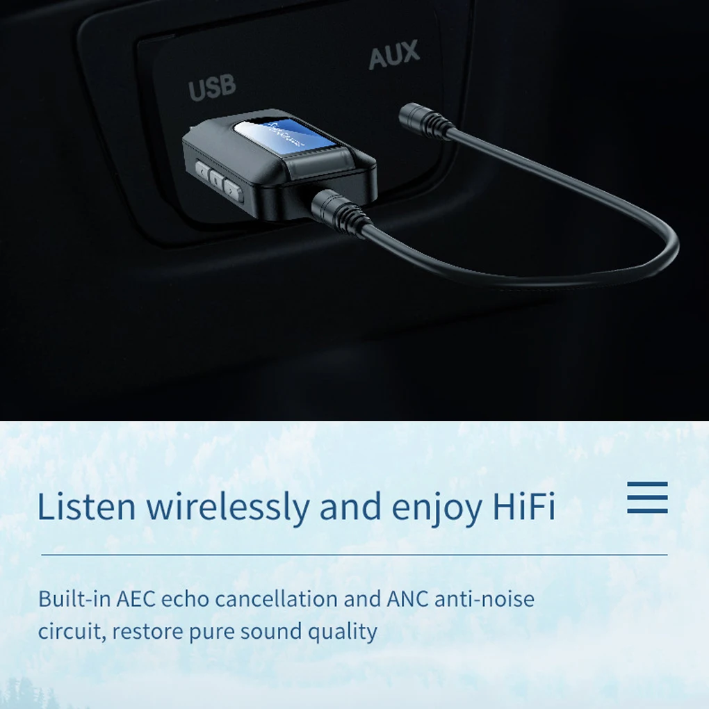 Un dispositivo negro con un cable conectado al automóvil