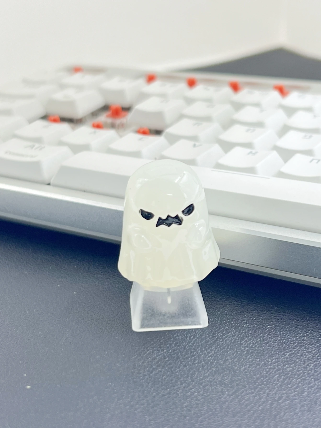 1 Uds. Accesorios de teclas de teclado mecánico de eje transversal blanco fantasma de Halloween - imagen 5