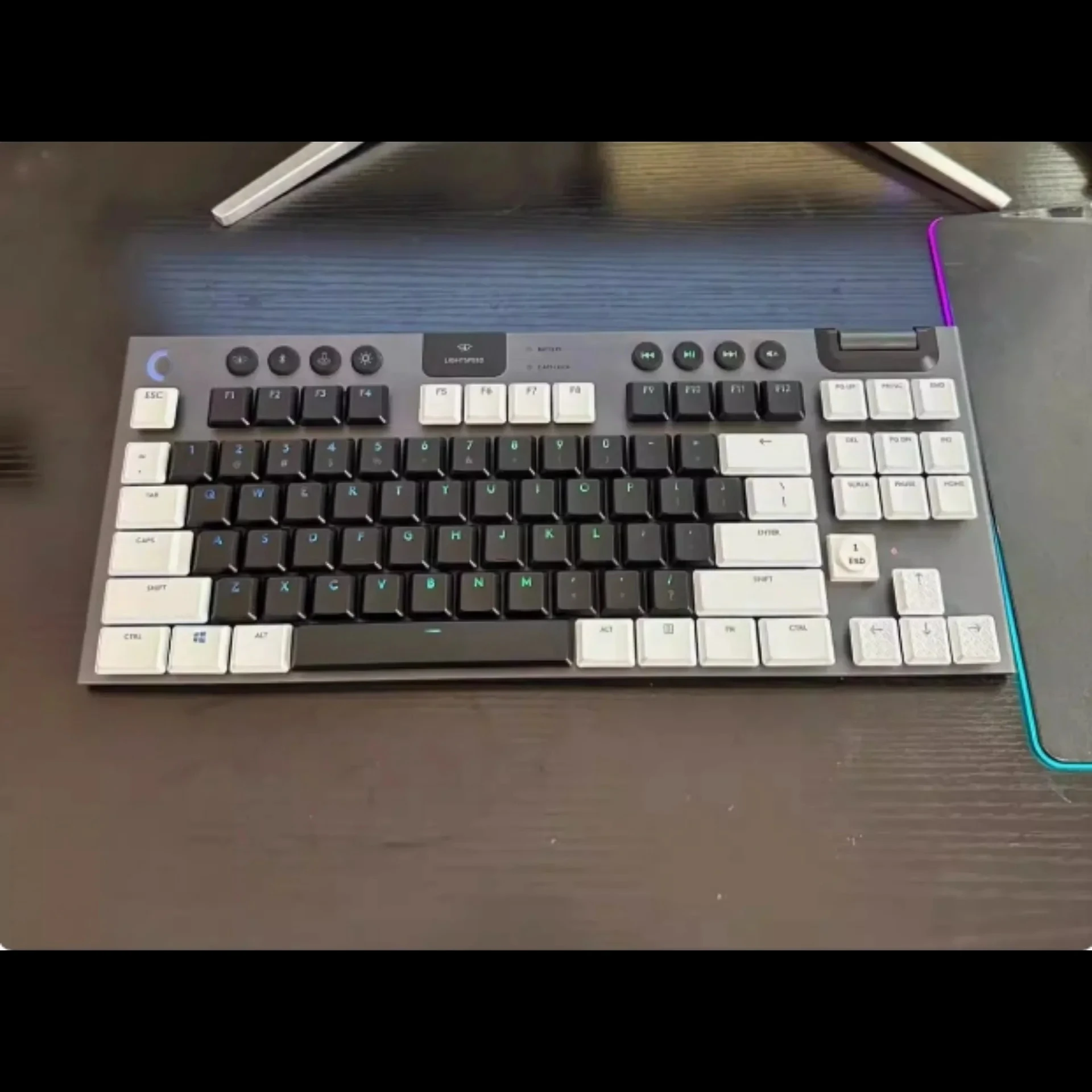 Teclas Logitech de 111 teclas PBT para G913 TKL G915 G813 G815, Teclado mecánico para juegos, teclas nuevas con rosca translúcida - imagen 3