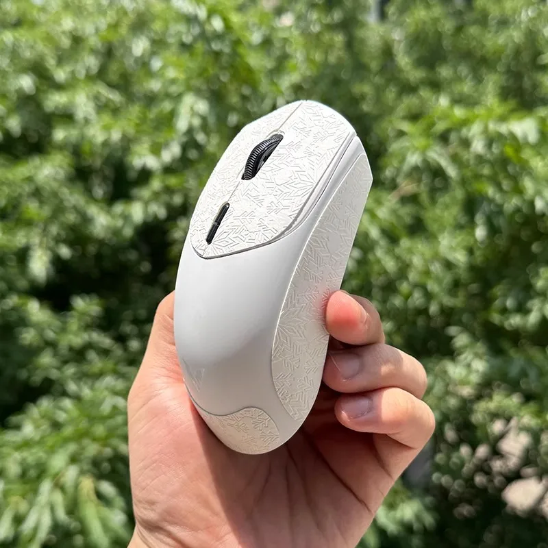 1 Juego de pegatinas antideslizantes para ratón Meow Gaming Ultraglide para RAPOO VT7 2. a generación/VT7 MAX, cinta antisudor antideslizante ultrafina - imagen 2