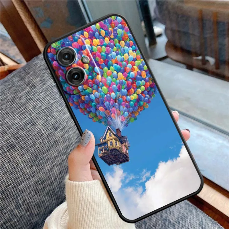 Disney Dream Travel Movie Up para Motorola G85 Edge 50 G24 G35 G14 G04 40 G72 G34 G31 G Stylus G54 G13 G32 5G funda de teléfono negra - imagen 3