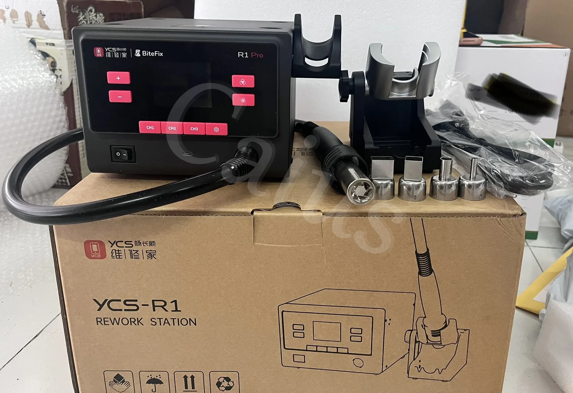 YCS R1 Pro 1000W Estación de soldadura inteligente pistola de aire caliente con 4 boquillas para teléfono móvil CPU IC BGA SMT herramientas de Estación de Reparación - imagen 5