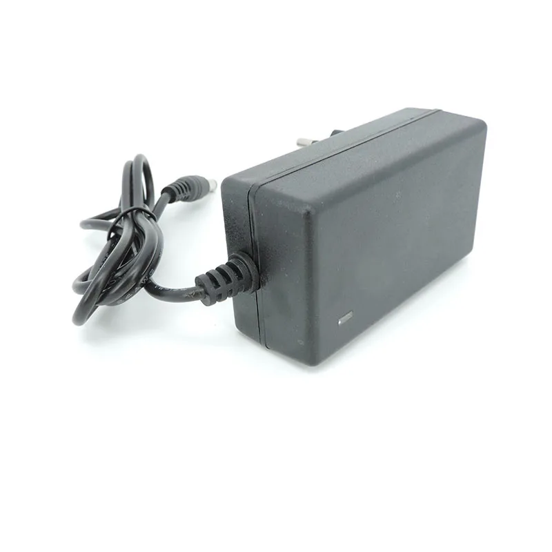 Cargador AC DC 12,6 V 1A 2A 12 V voltios adaptador de pared 5,5*2,5 MM 12,6 V 2 A para paquete de batería de litio 18650 enchufe UE EE. UU. Reino Unido AU Q1 - imagen 3