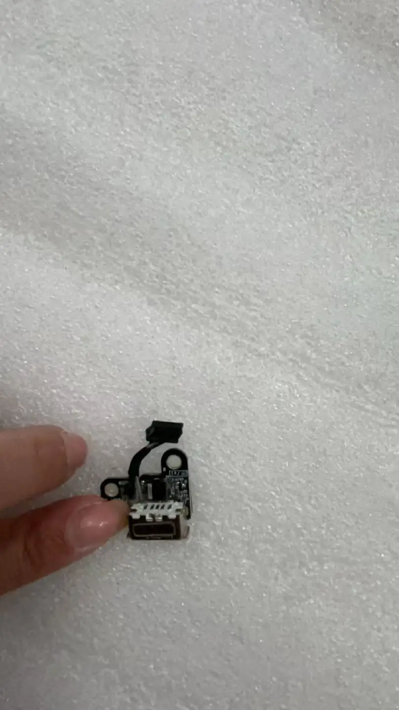 922-9176 A1342 DC Jack Placa de alimentación Unibody blanca 13 \" para Macbook finales 2009 mediados 2010 820-2627-A 820-2627-01 MC207 MC516 PAVILION - imagen 4