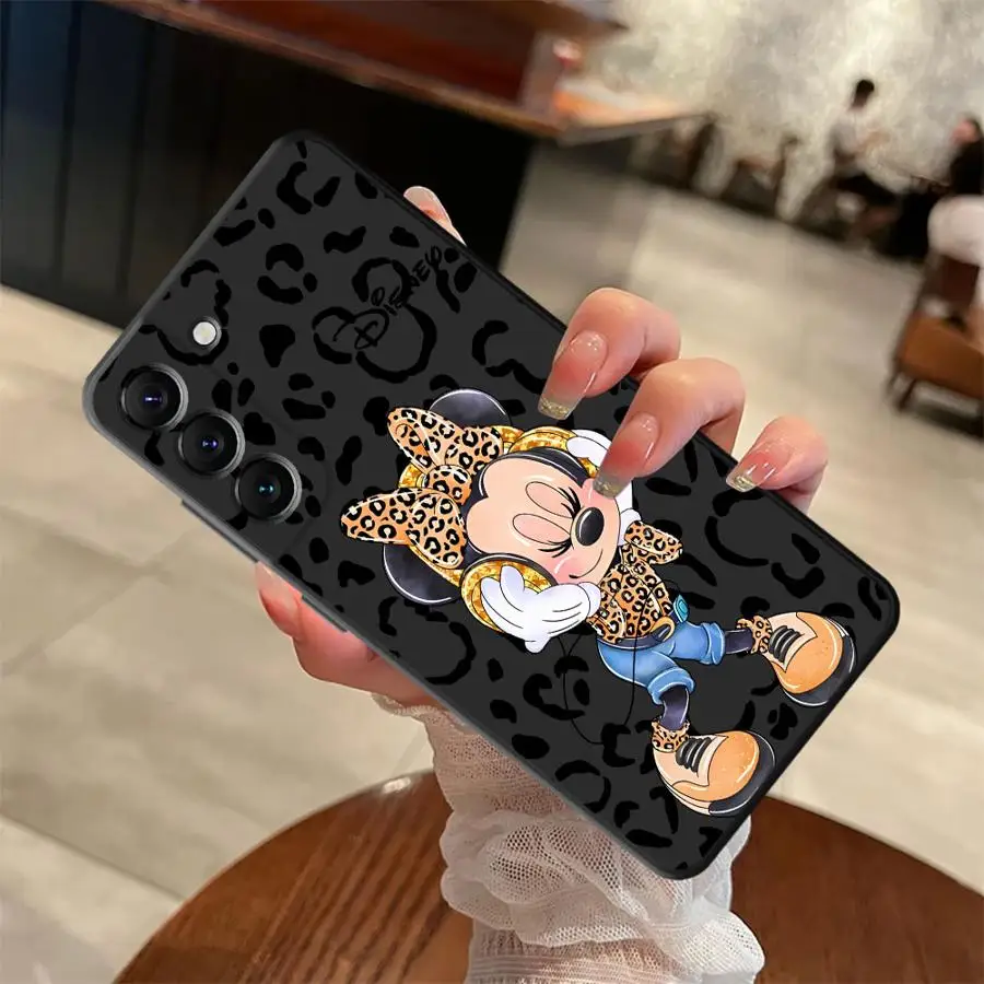 Funda para Samsung Galaxy A25 A71 A51 A73 A26 A72 A35 A32 A24 A55 A23 A53 A41 A36 A22 A52 funda negra suave para teléfono moda Disney - imagen 2