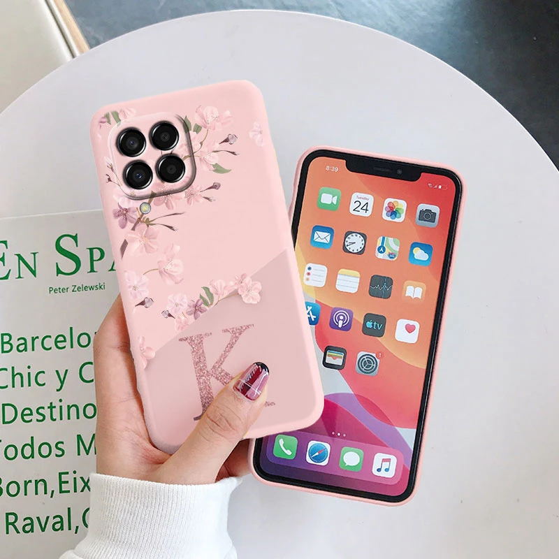 Funda con letra inicial A Z para Samsung Galaxy M33 M53 M13 M14 5G, funda trasera de silicona suave con flores rosas, parachoques - imagen 3