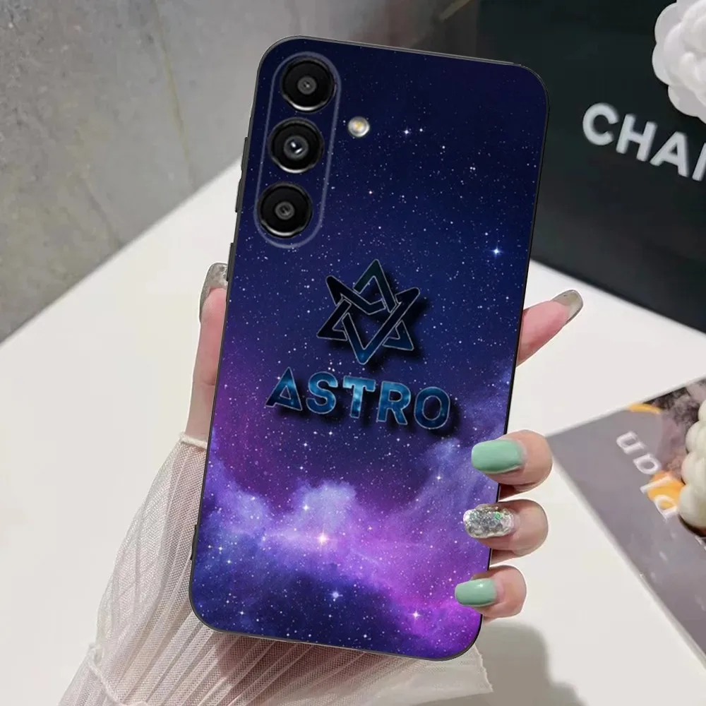 Funda de teléfono con música A-Astro Kpop para Samsung S24,S21,S22,S23,S30,Ultra,S20,Plus,Fe,Lite,Note,10,9,5G, funda suave negra - imagen 3