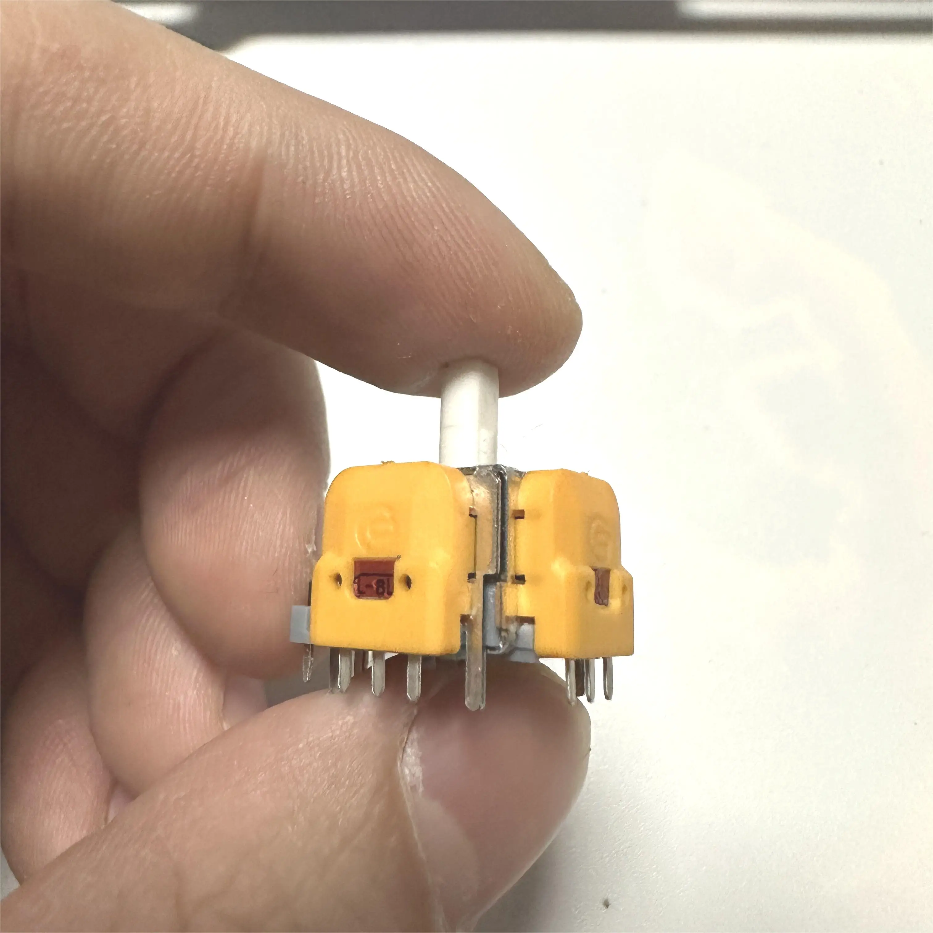 Joystick con sensor life Hall para PS4 SWITCH PRO, 10 millones de ciclos, reparación y reemplazo, venta mayorista, 10-100 unidades por lote - imagen 3